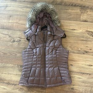 EDDIE BAUER WOMENS VEST WITH FAUX HOOD